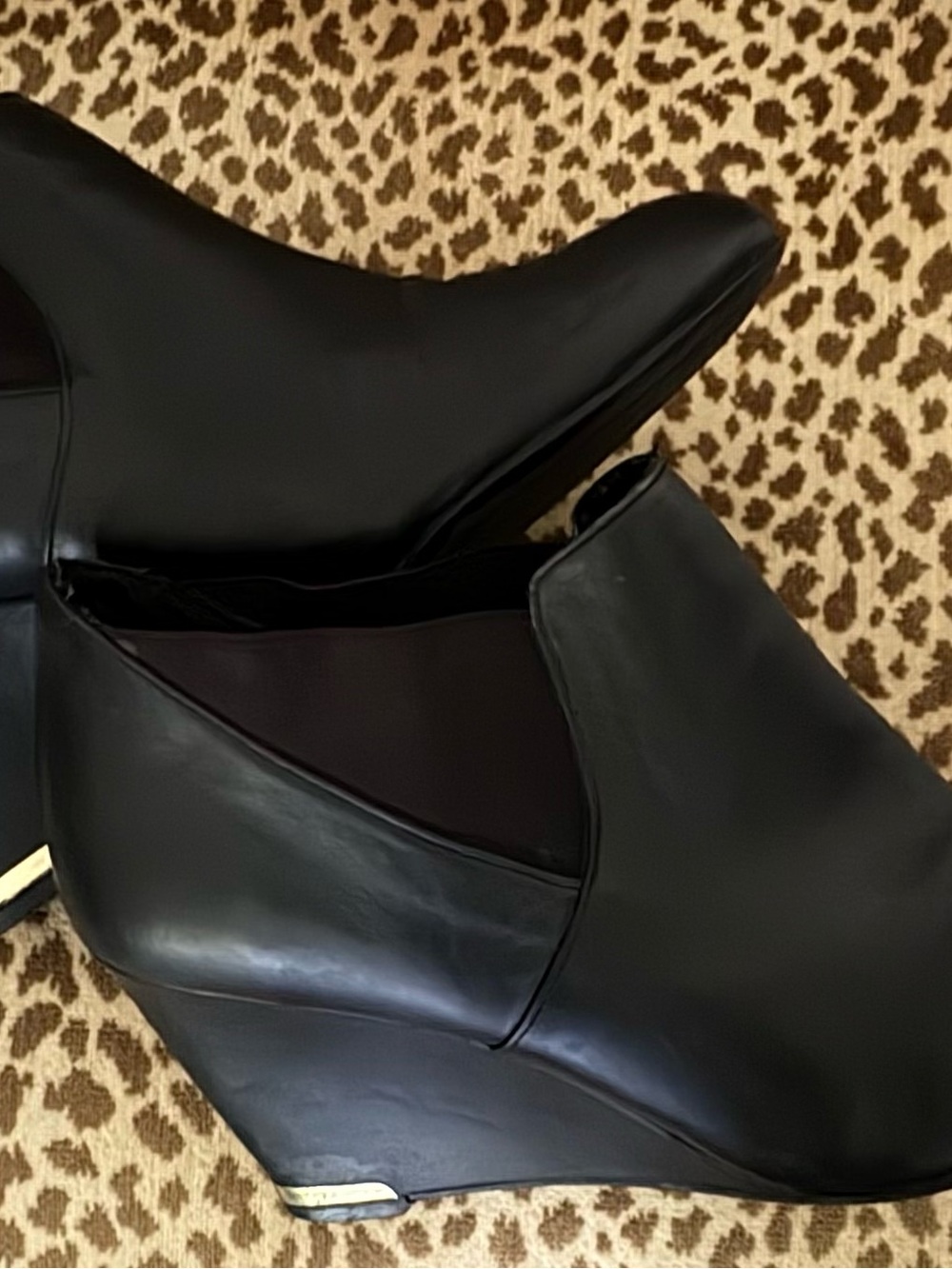 Bandolino Black Women’s Wedge Ankle Boot black size 11 medium
